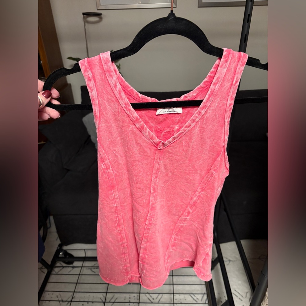 NWOT Zenana Outfitters Vivid Pink Tank Top